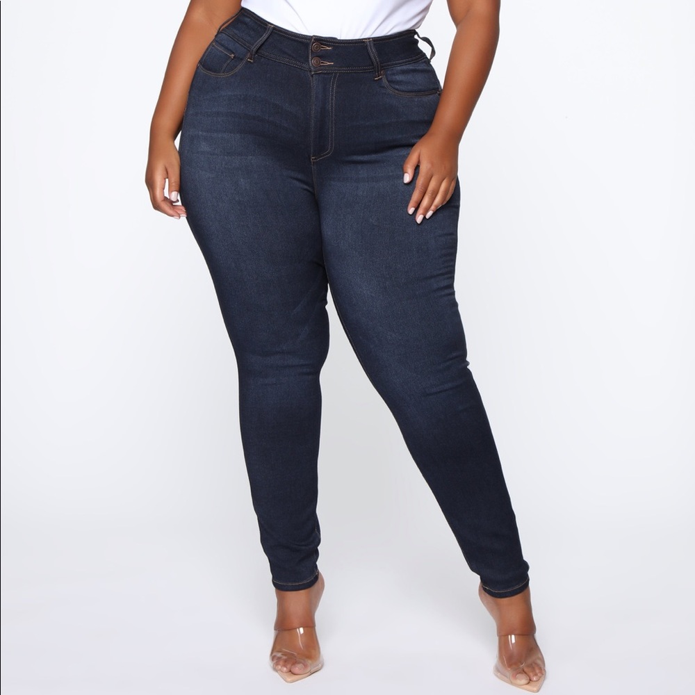 Plus size Booty Shaping Jeans - Dark Denim